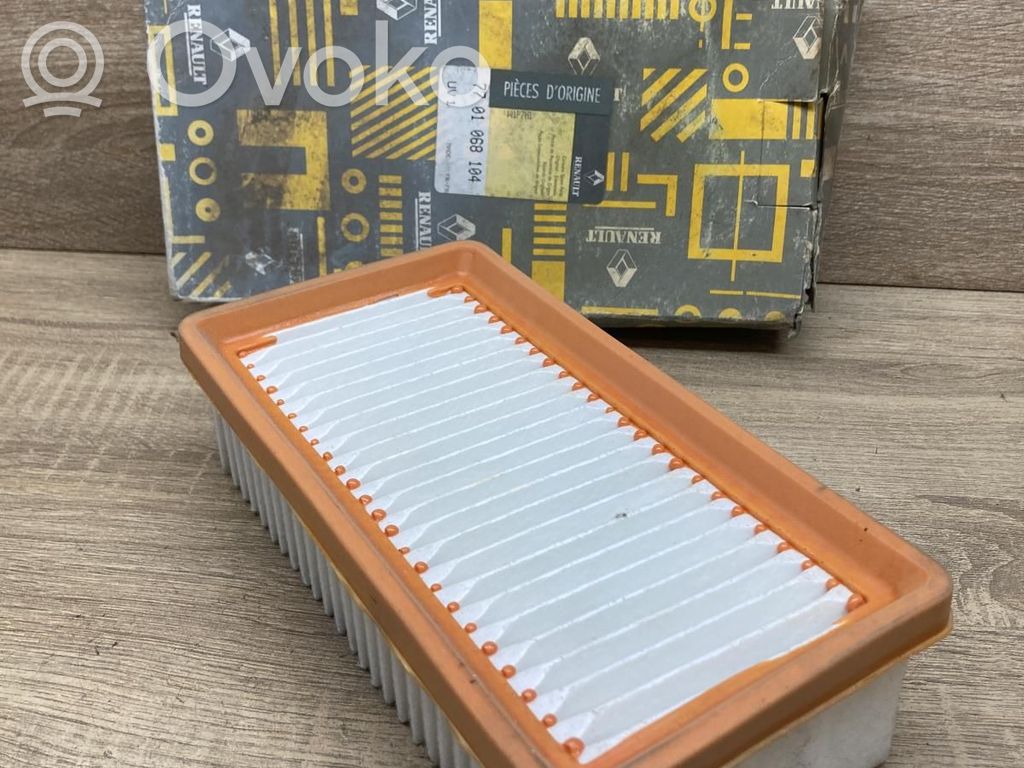 Filtru aer   7701068104
