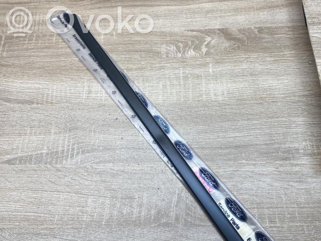 Ford Escort Takaoven lista (muoto) 