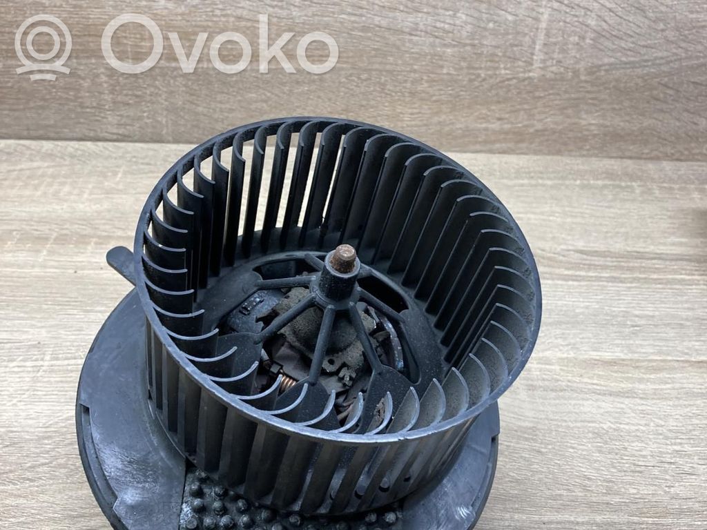 Volkswagen PASSAT B6 Ventilator aerotermă 