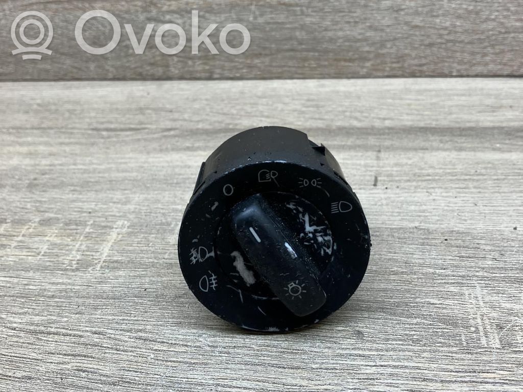 Volkswagen Golf V Comutator lumini bord
