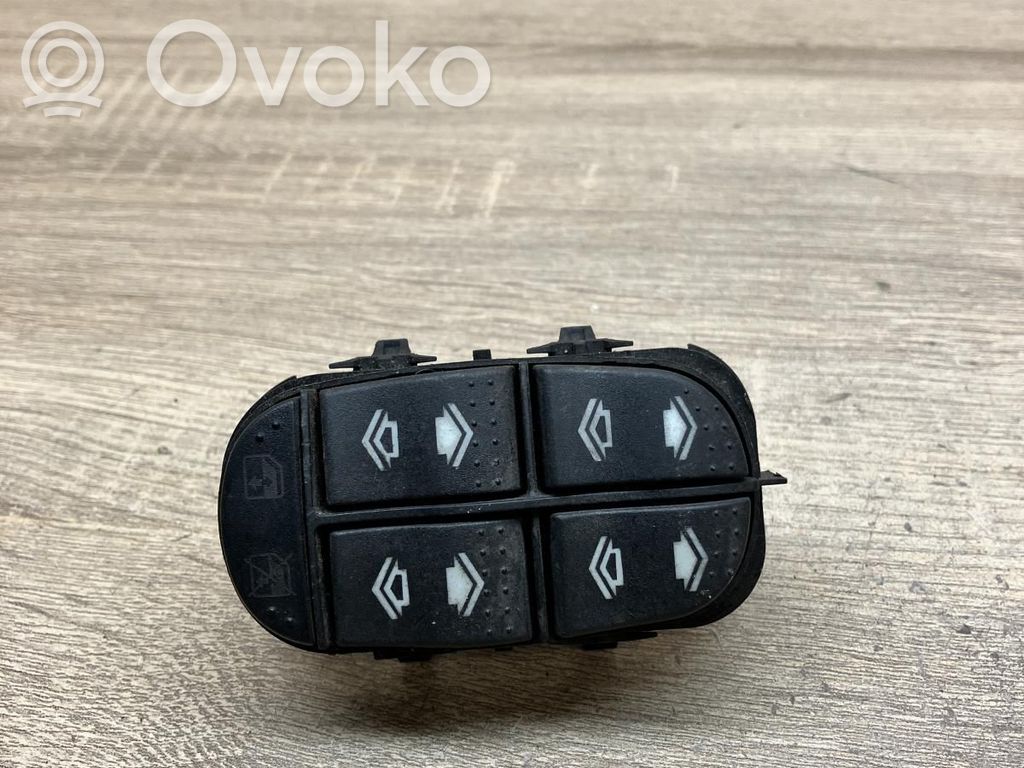 Ford Focus Interrupteur commade lève-vitre