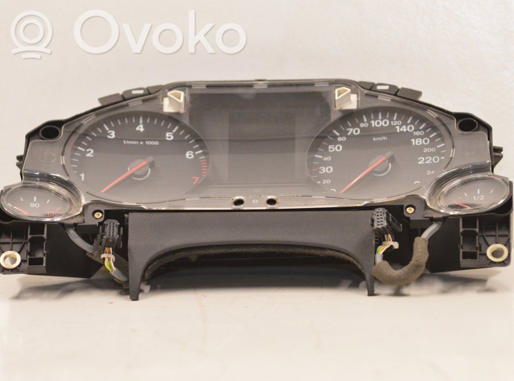 Audi A8 S8 D3 4E Speedometer (instrument cluster) 