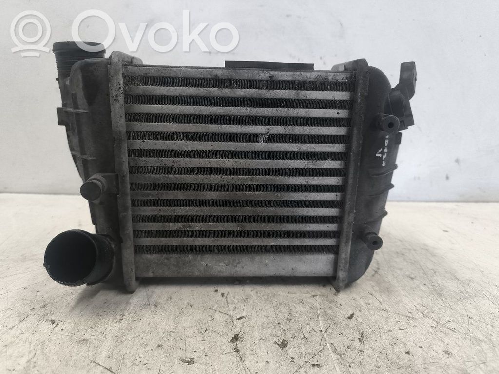 Radiador intercooler   8E0145805AD