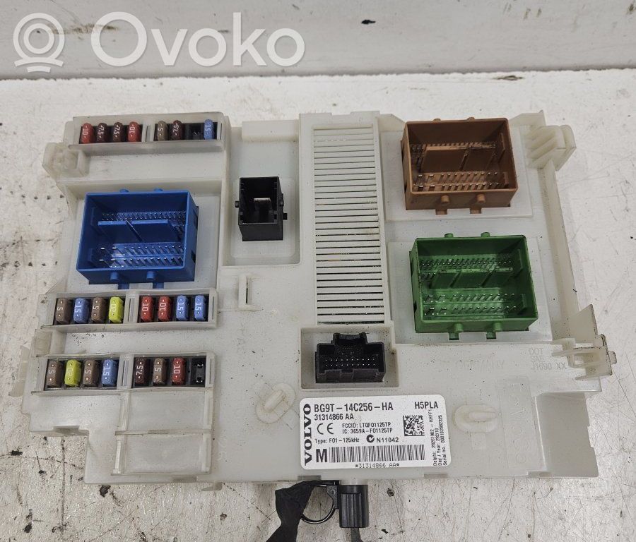 Volvo V70 Fuse box set 