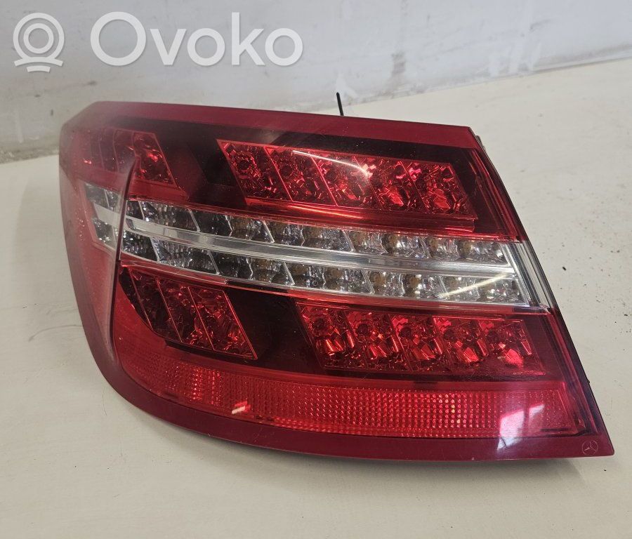 Mercedes-Benz E C207 W207 Lampa tylna 