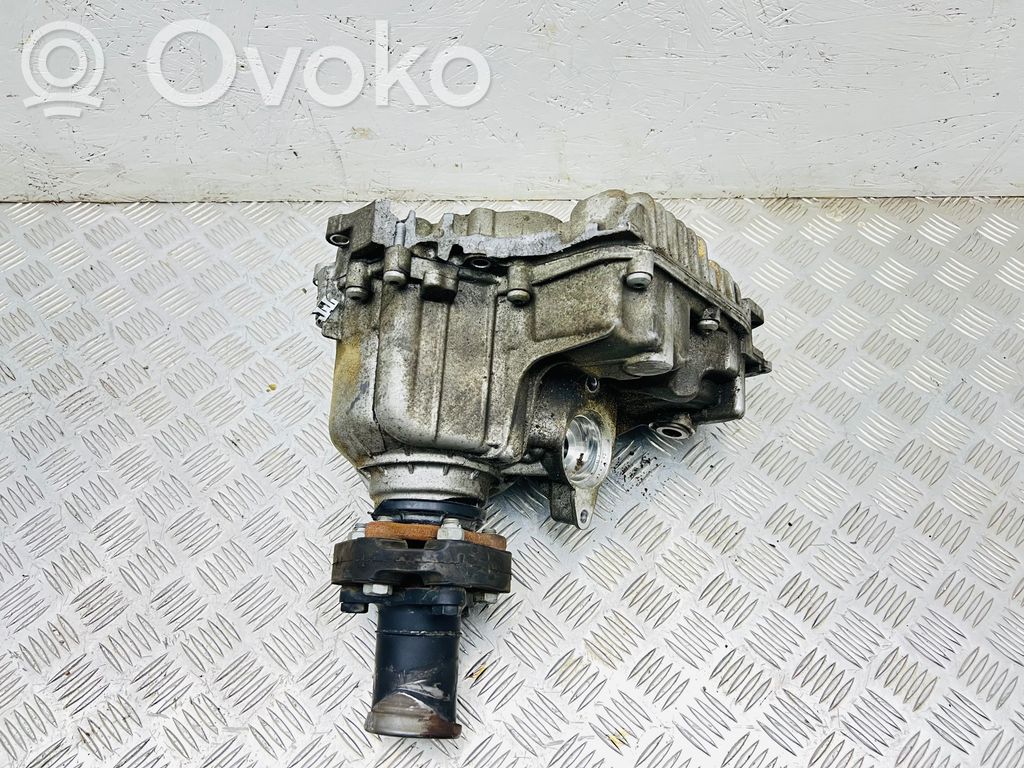 BMW 5 G30 G31 G38 Skrzynia rozdzielcza / Reduktor 
