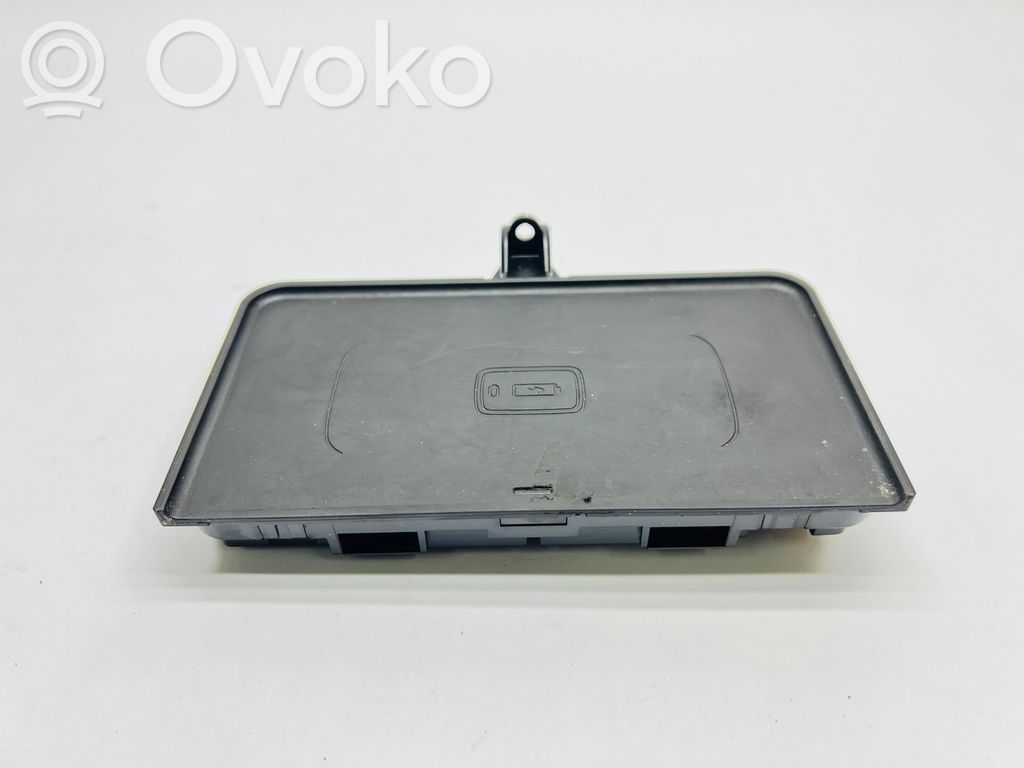 BMW 5 G30 G31 G38 Moduł ładowania bezprzewodowego 