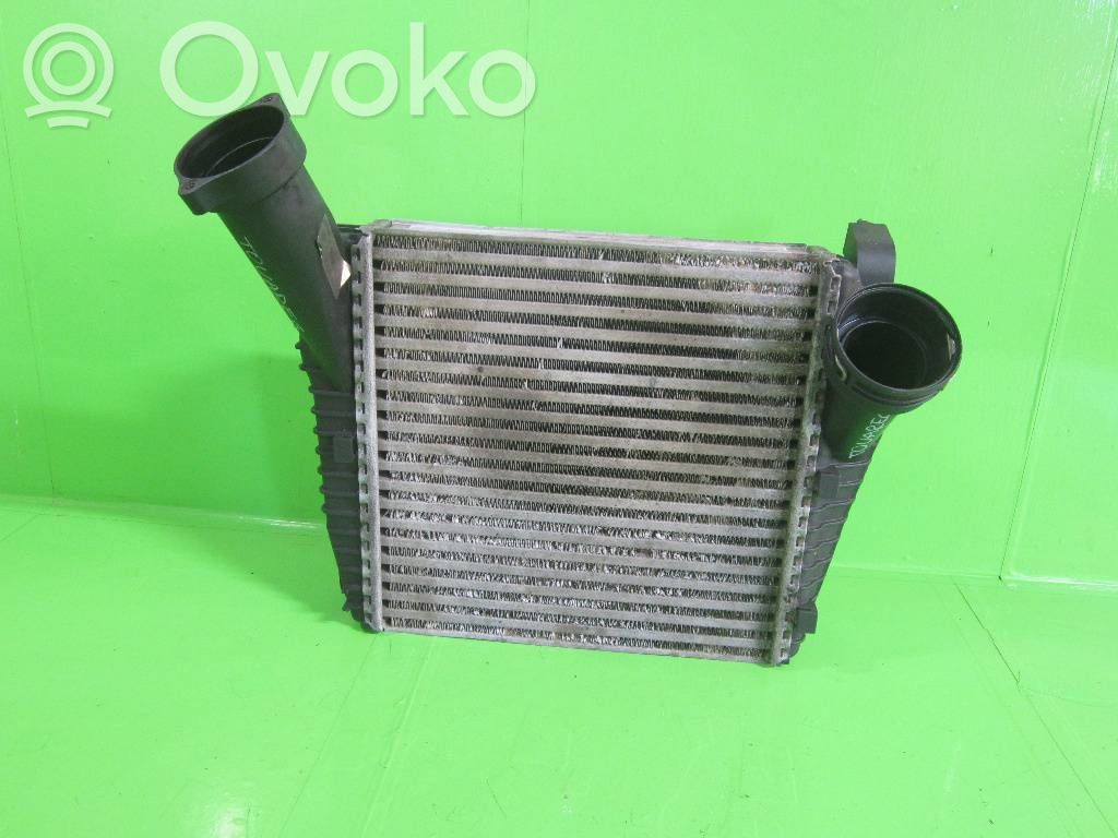 Chłodnica powietrza doładowującego / Intercooler   E3703,7L6145803A