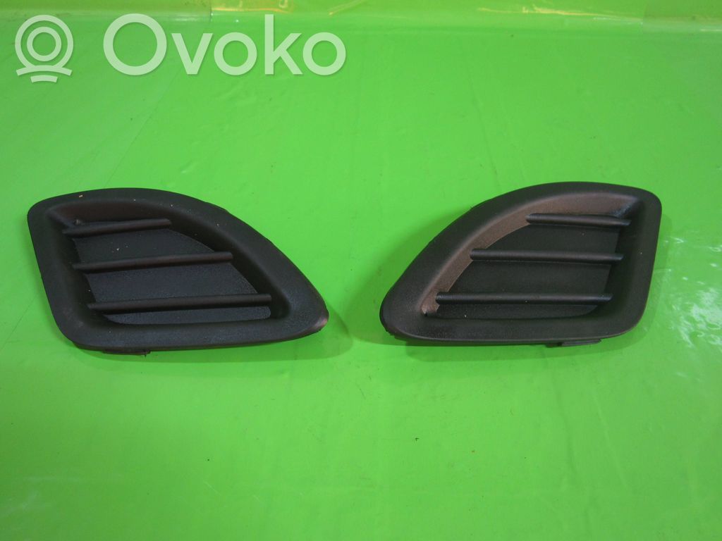 KIA Ceed Unteres Gitter dreiteilig vorne 