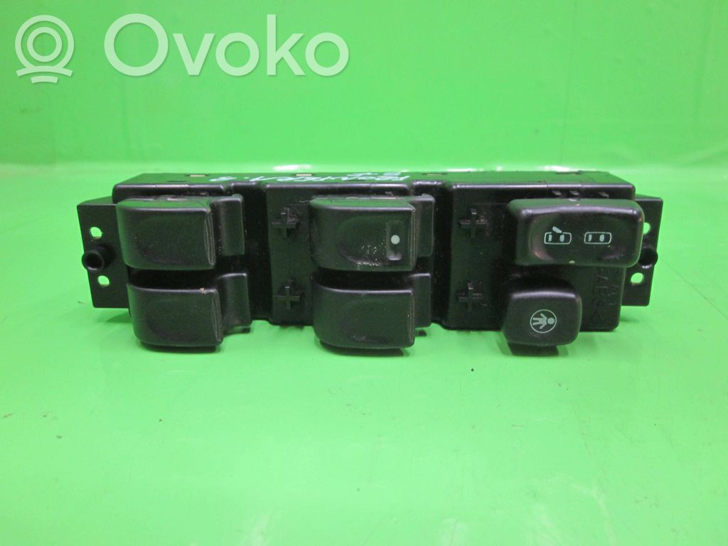 Opel Frontera B Electric window control switch 