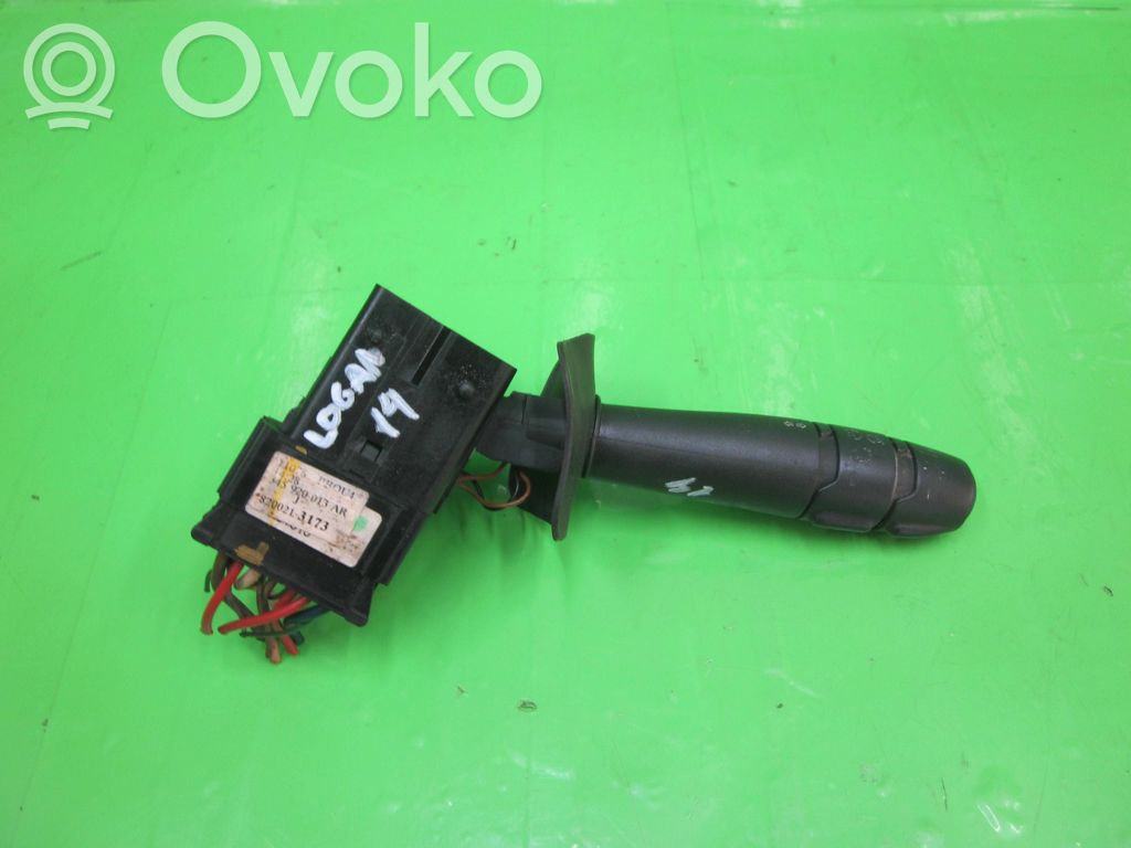 Dacia Logan I Light switch 