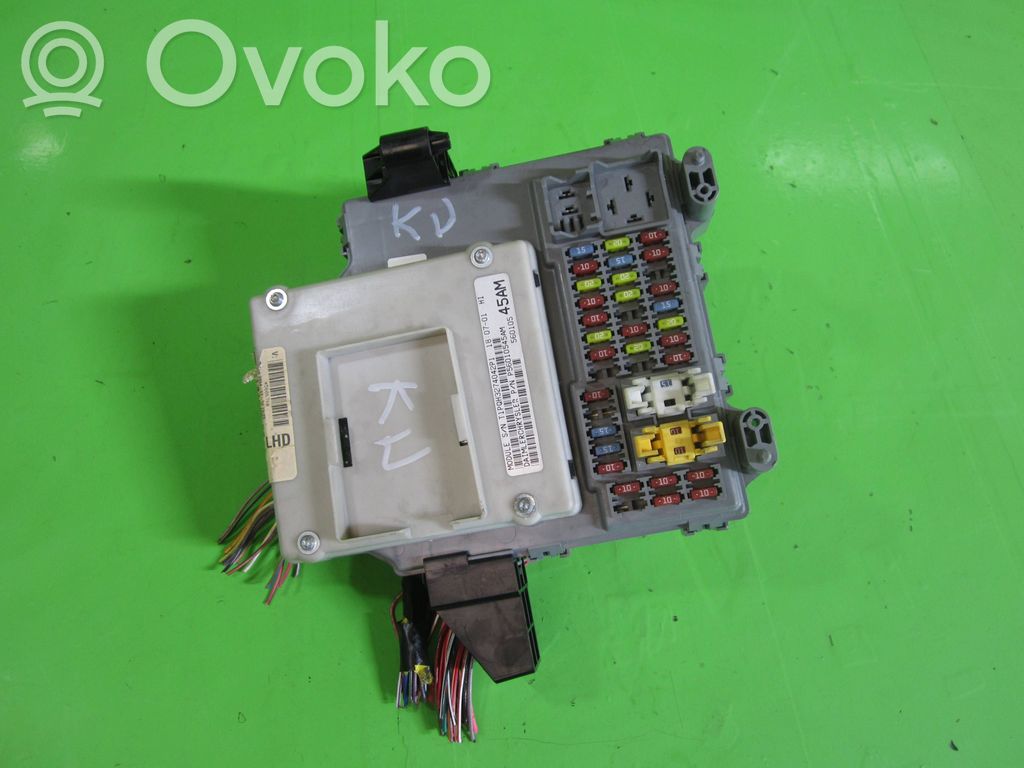 Jeep Cherokee KJ Sulakemoduuli 