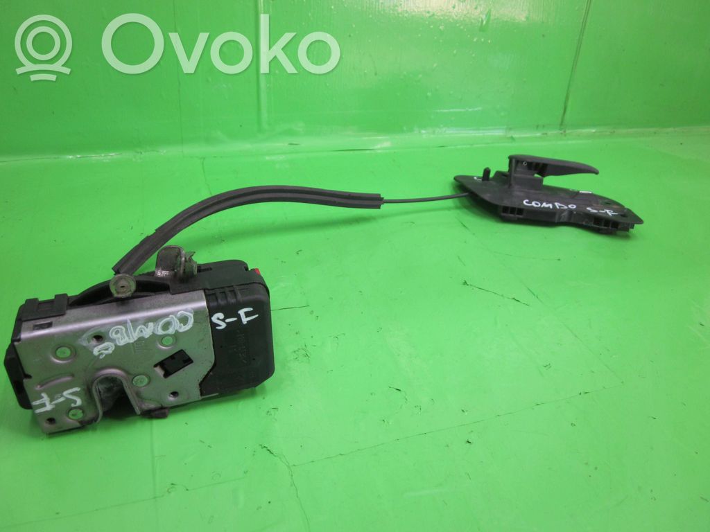 Opel Combo C Front door lock 