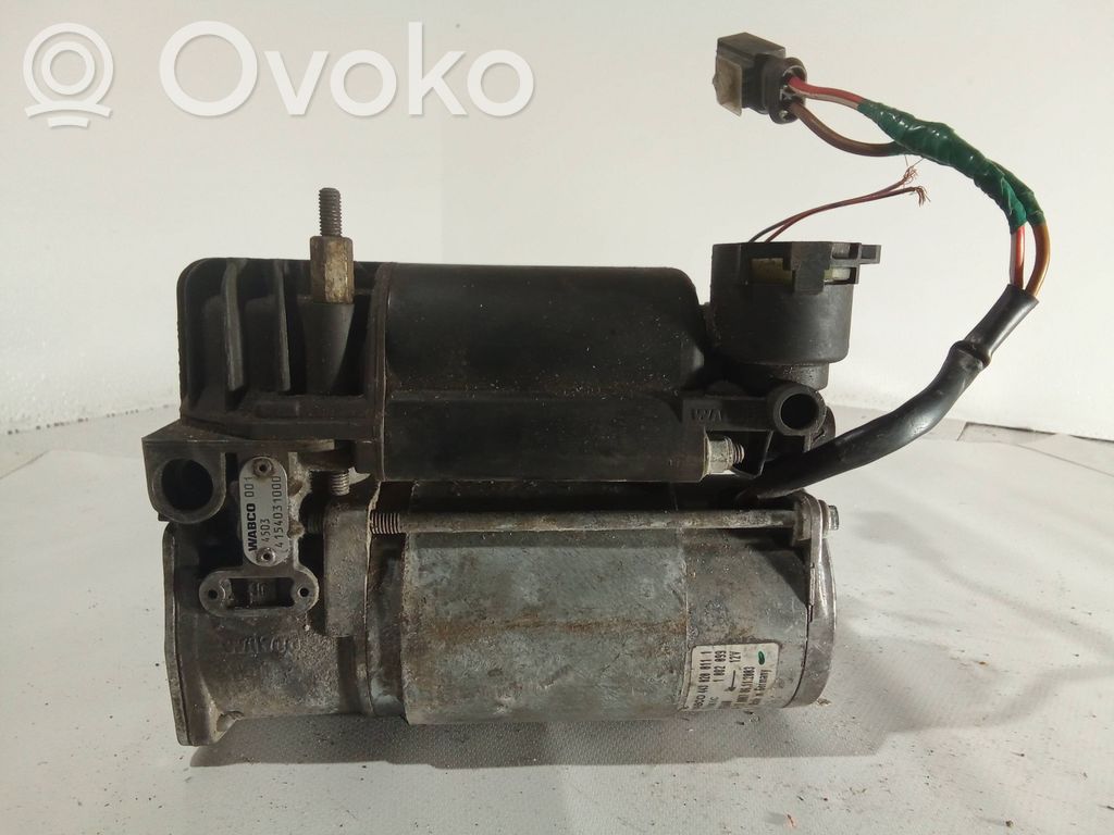 BMW 5 E39 Air suspension compressor/pump 