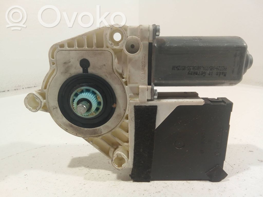 Volkswagen Jetta V Silnik regulatora szyby drzwi przednich 