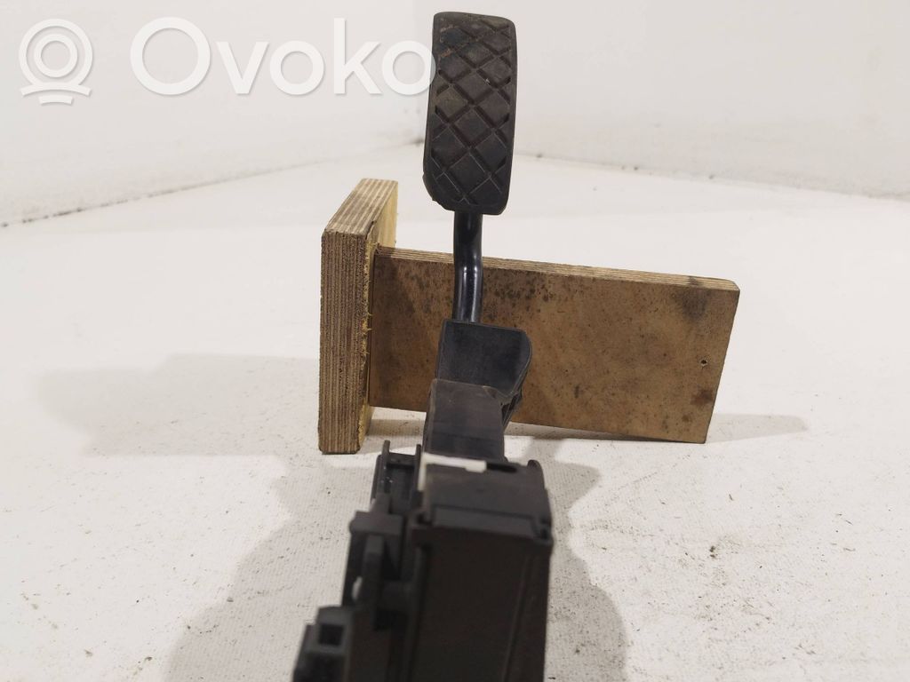Skoda Octavia Mk1 (1U) Gaspedal 