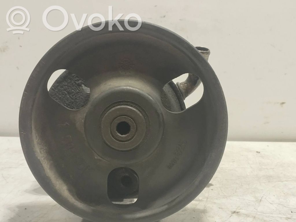Ohjaustehostimen pumppu   151630K,5281325