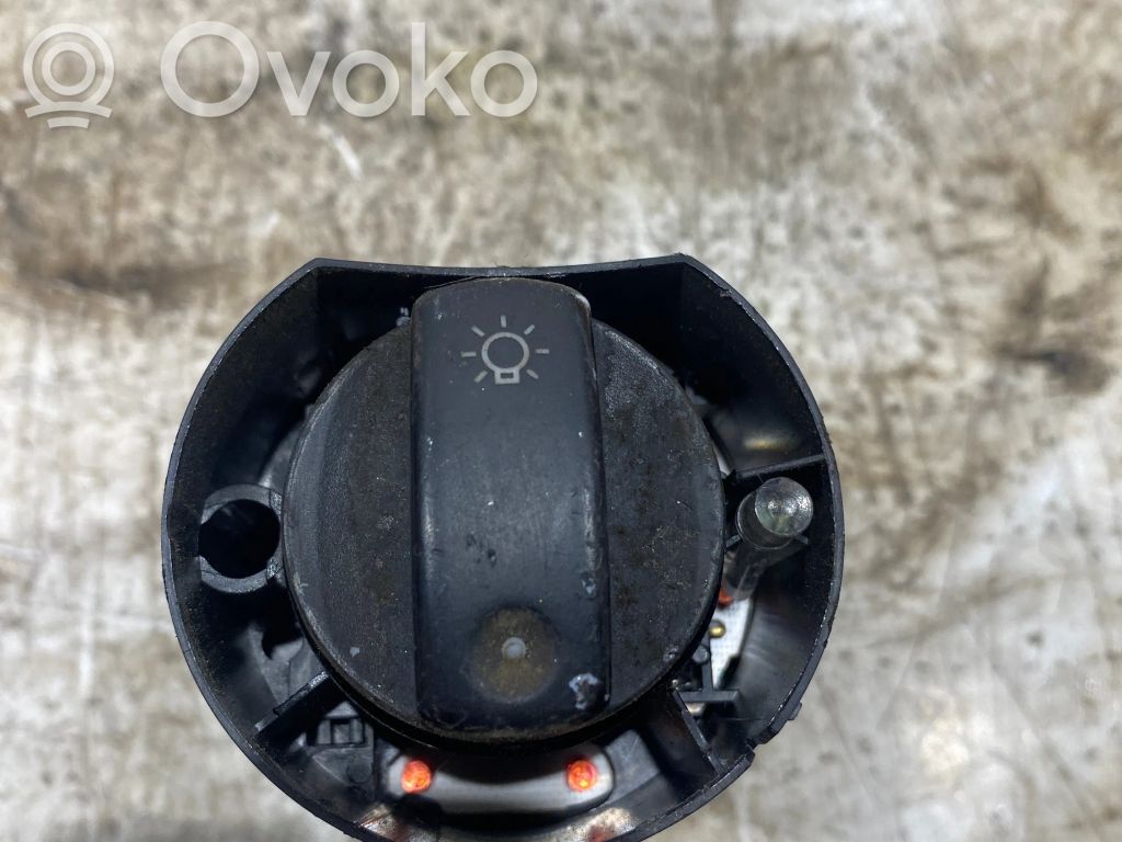 Interruptor de luz   04058000,K15945,4B1941531ES