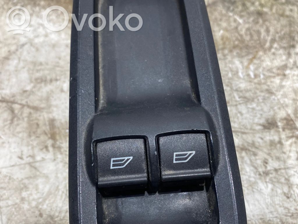 Ford Fiesta Electric window control switch 