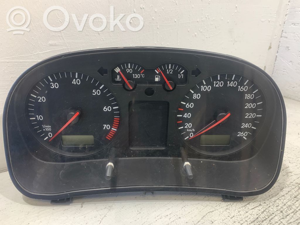 Volkswagen Golf IV Tachimetro (quadro strumenti) 