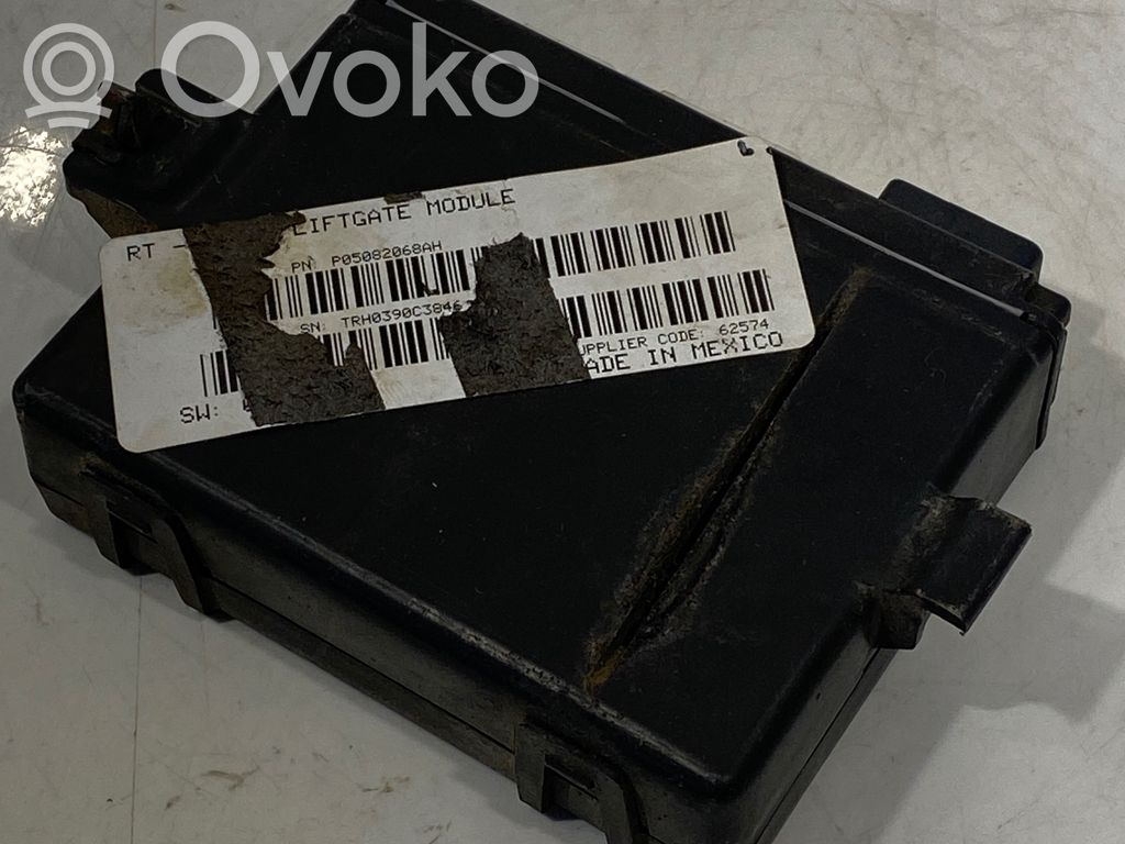 Chrysler Town & Country V Tailgate/trunk control unit/module 
