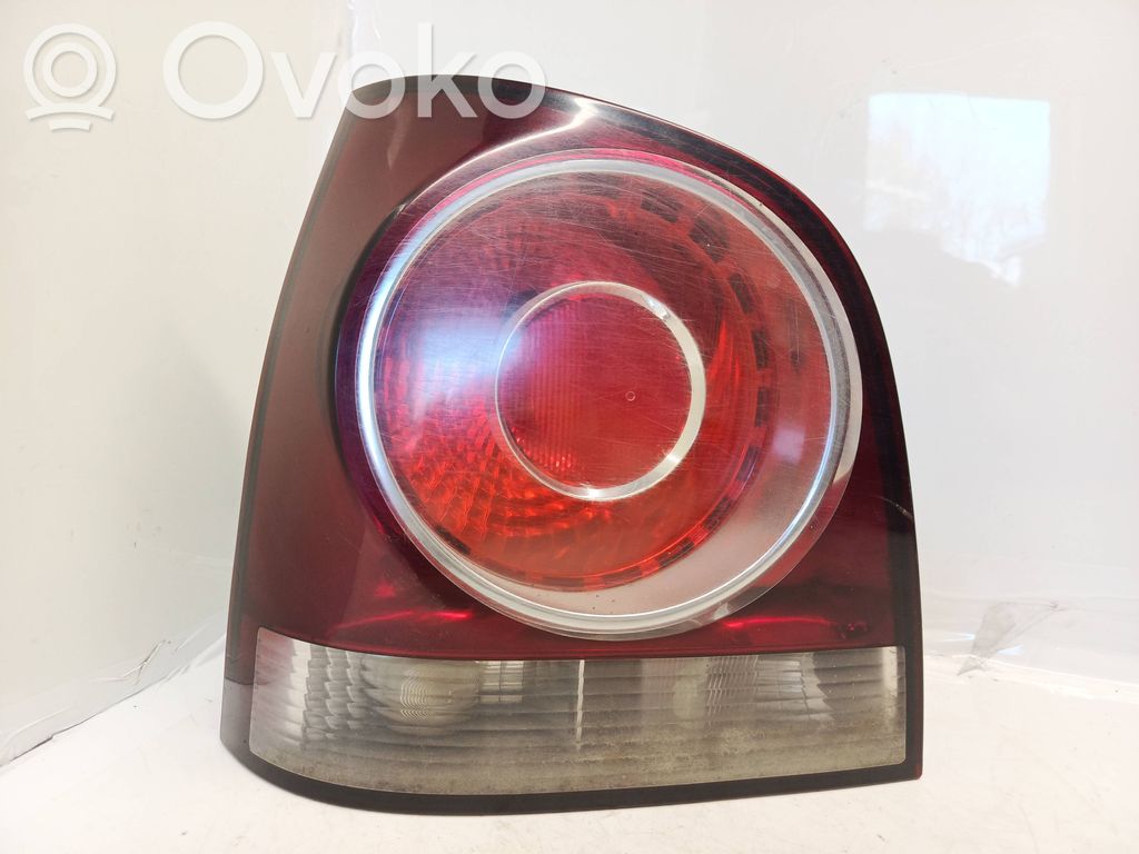 Volkswagen Polo IV 9N3 Lampa tylna 