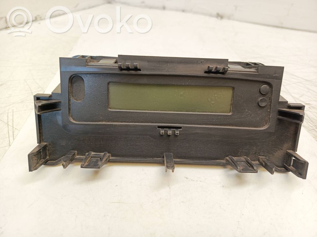 Renault Megane II Screen/display/small screen 