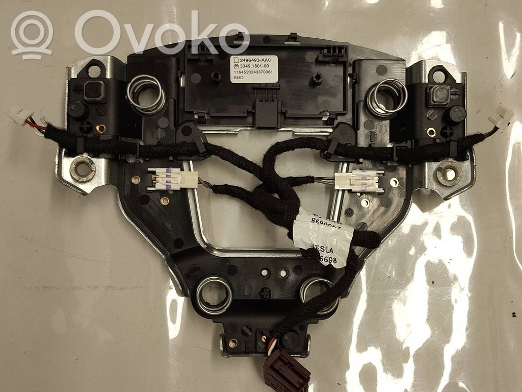 Tesla Model S Oro pagalvių juostos instaliacija 