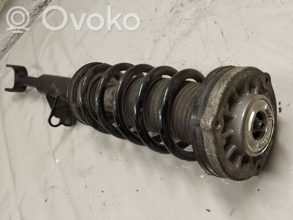 BMW 5 G30 G31 G38 Amortyzator osi przedniej ze sprężyną 