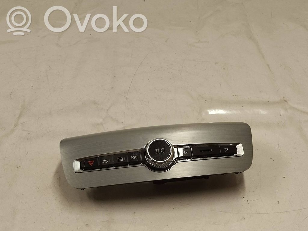 Volvo XC90 Head unit multimedia control 