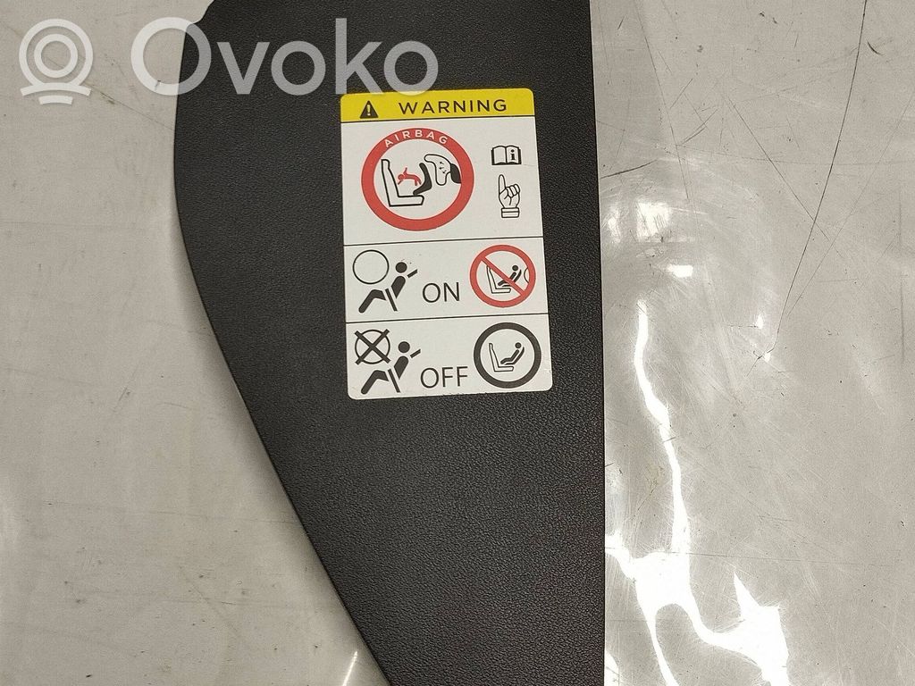 Tesla Model S Panelės apdailos skydas (šoninis) 