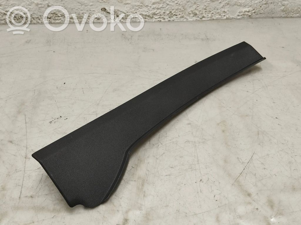 Volvo XC60 Kita salono detalė 