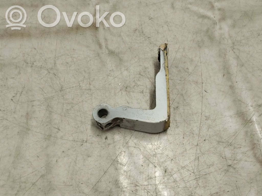 Volvo XC60 Front door lower hinge 