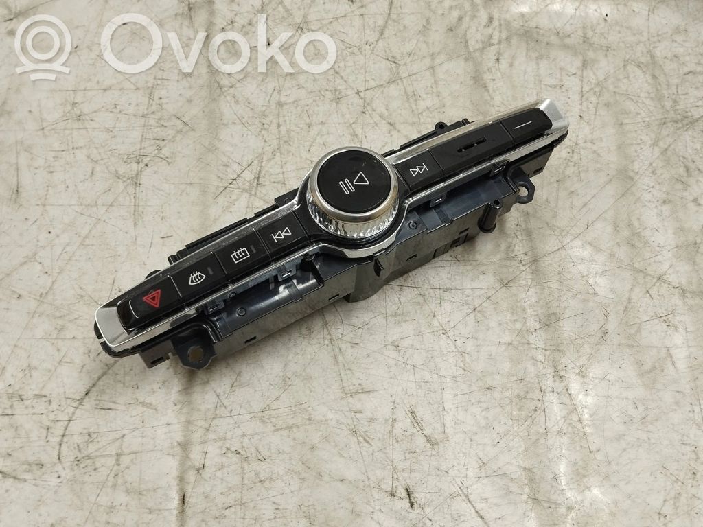 Volvo S90, V90 Head unit multimedia control 