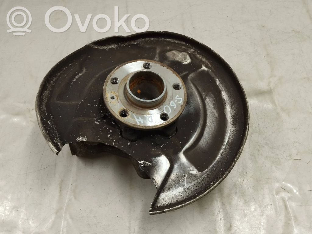 Cubo de rueda trasera   31681580