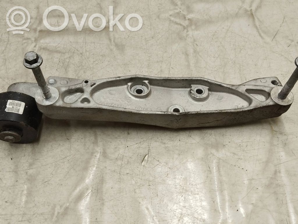 Volvo XC60 Rear differential/diff mount bracket 
