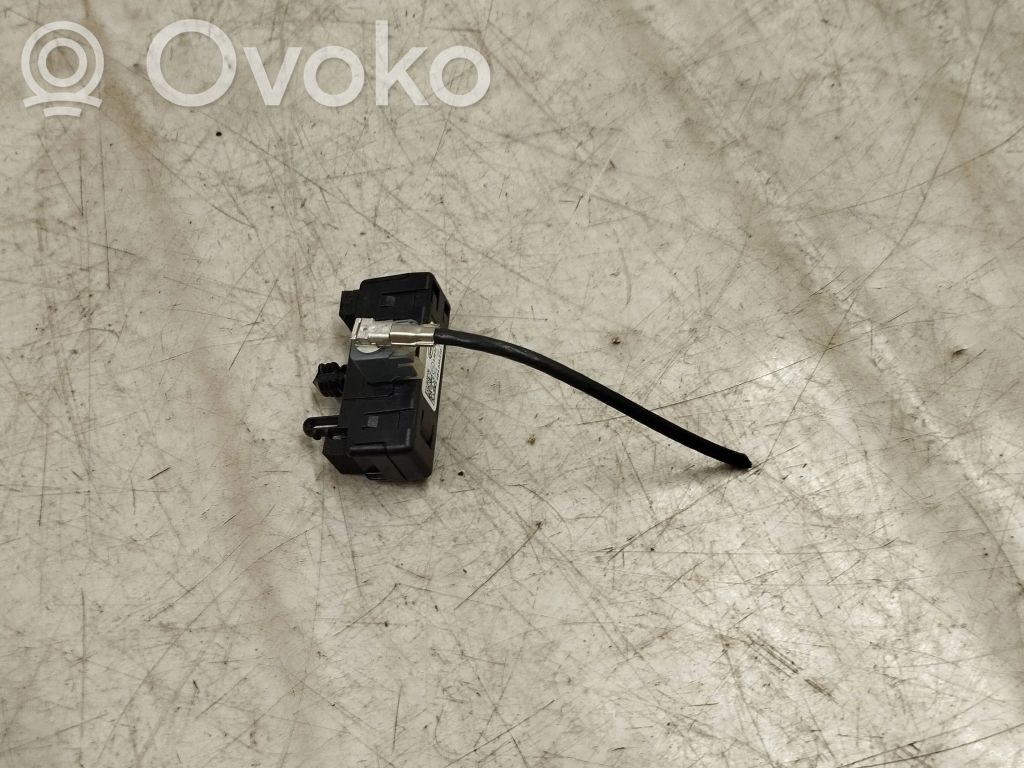 Audi A3 8Y Antenos stiprintuvas 