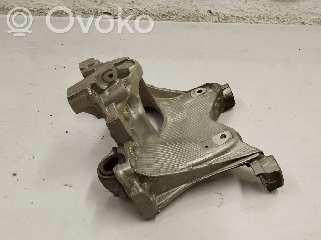 Audi A5 Engine mounting bracket 