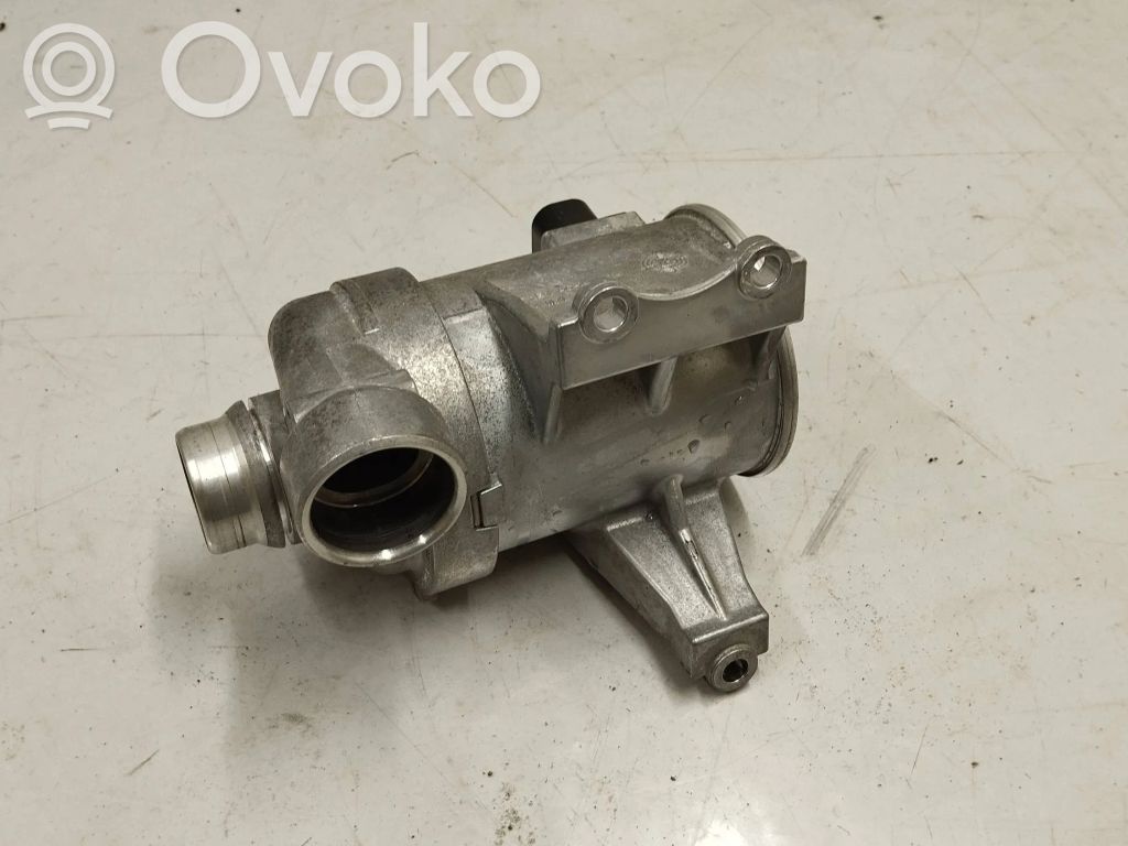 Volvo S60 Vesipumppu 