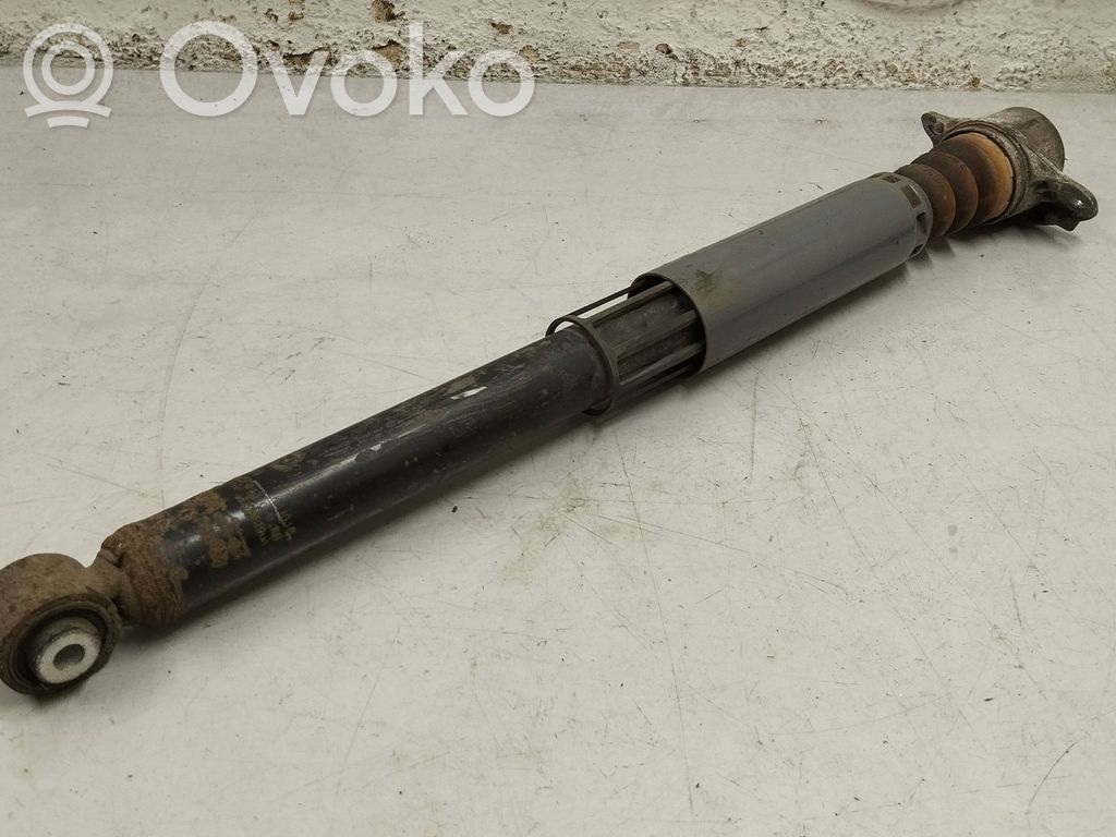 Audi Q2 - Stoßdämpfer hinten 