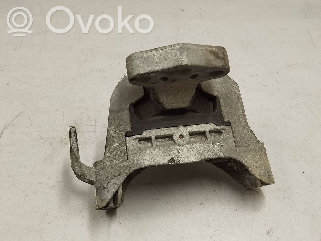 Opel Astra J Engine mount bracket 