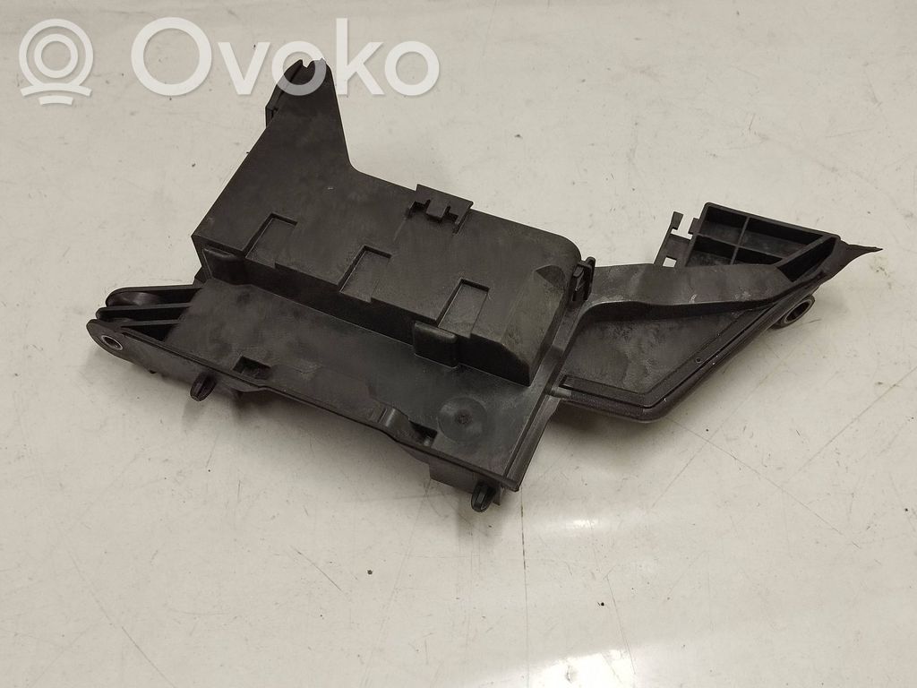 BMW X1 U11 Engine control unit box 