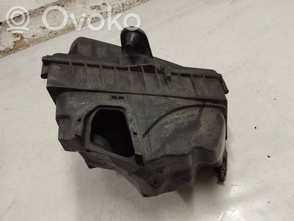 Air filter box   AG919600AB
