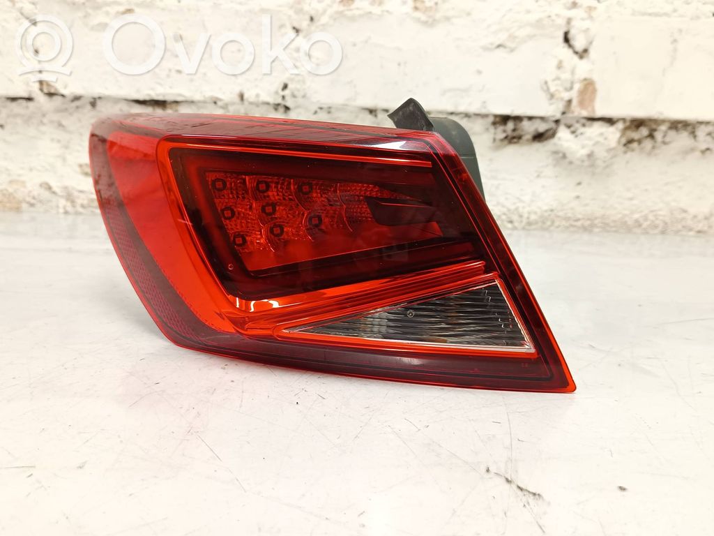 Seat Leon (5F) Aizmugurējais lukturis virsbūvē 