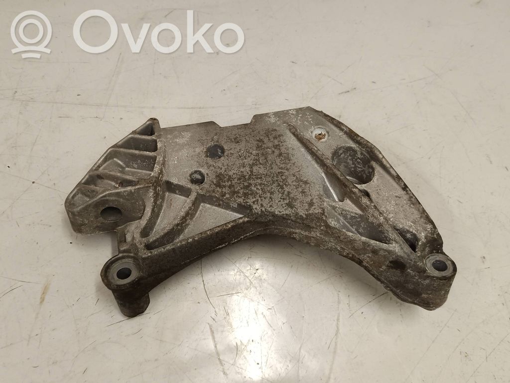 Seat Leon (5F) Engine mounting bracket 