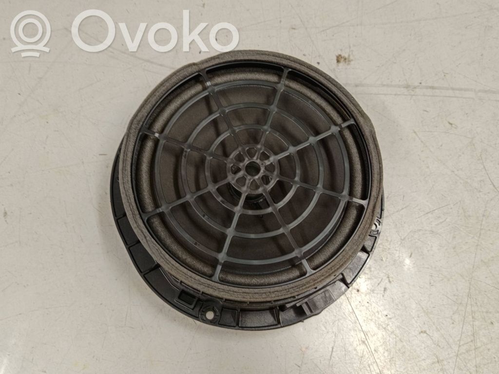 Audi A5 Garsiakalbis (-iai) priekinėse duryse 