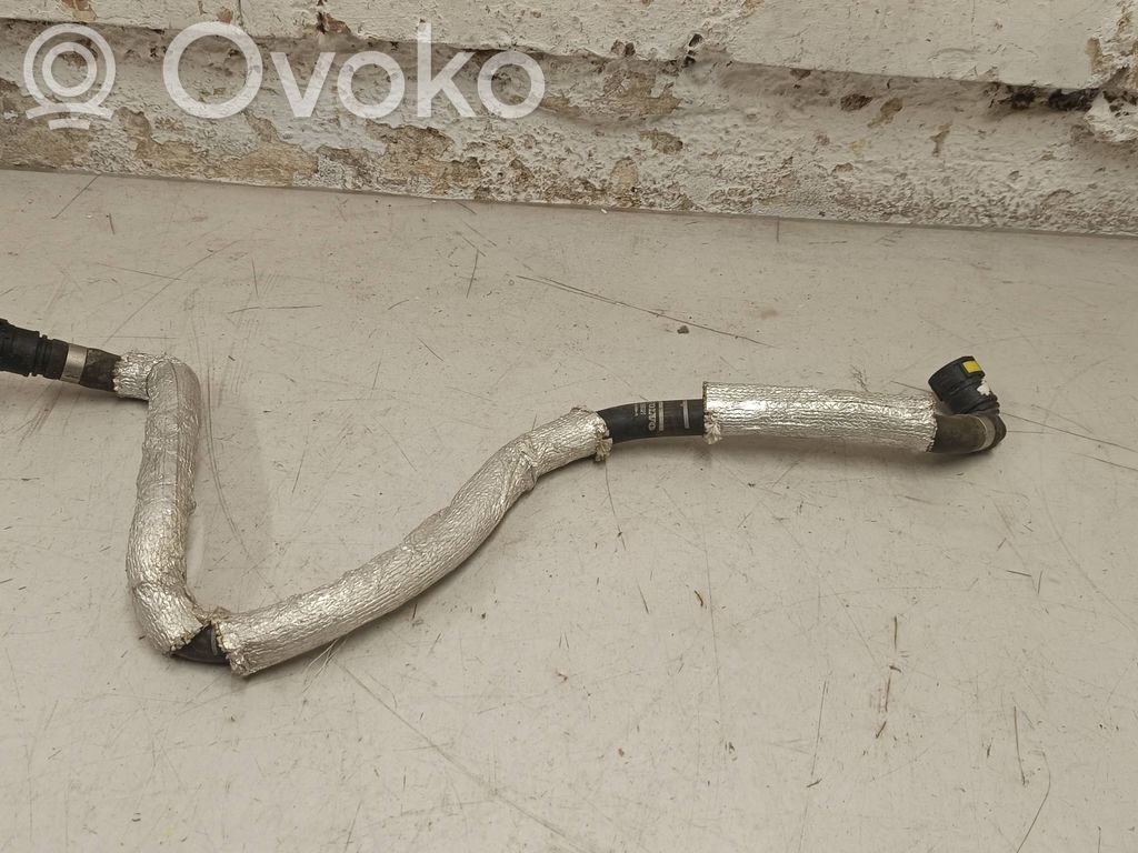 Volvo XC90 Conductă/furtun lichid de răcire motor 