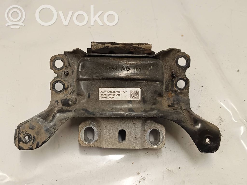Skoda Octavia Mk3 (5E) Engine mount bracket 