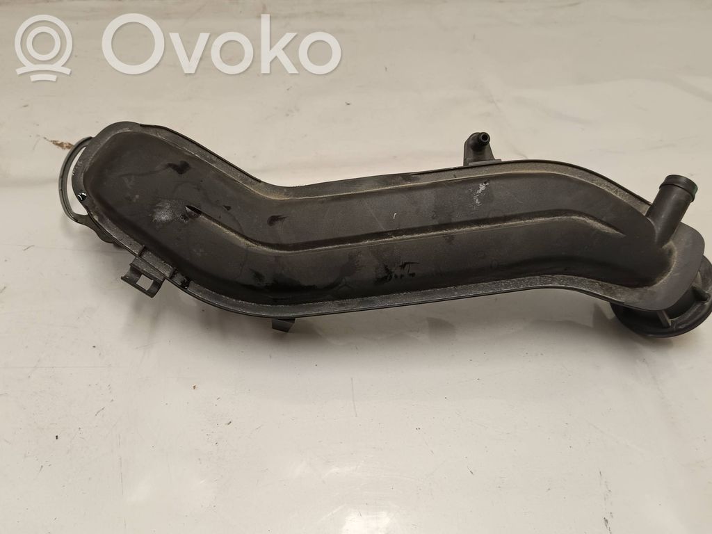Ilmanoton kanavan osa   05E145673K