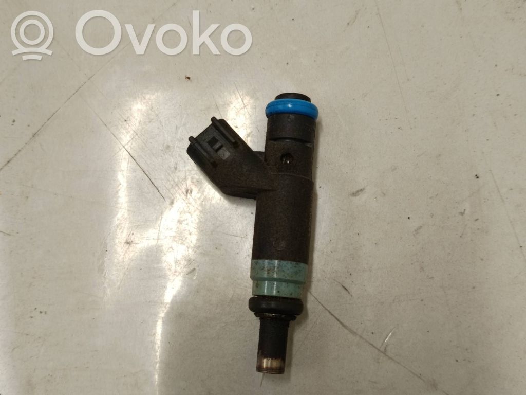 Dodge Durango Fuel injector 